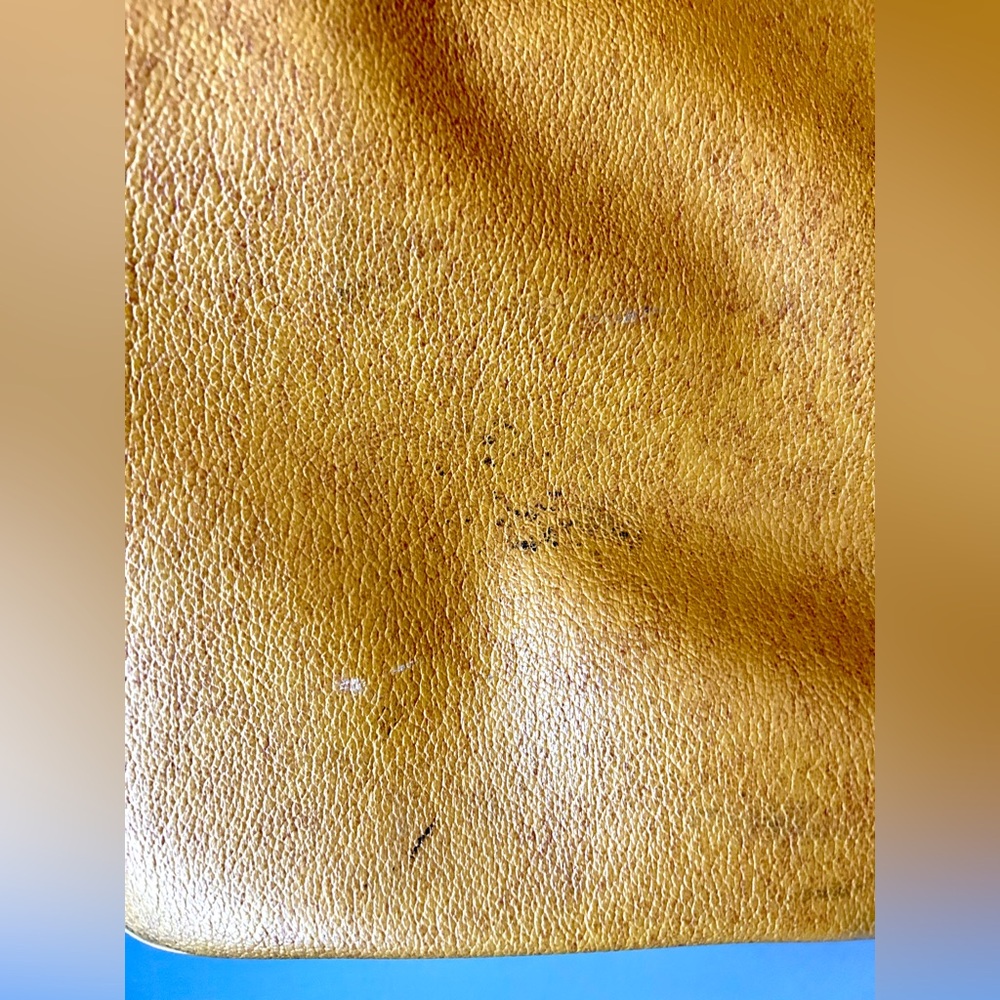 Vintage Mustard Leather Travel Bag - Picture 3 of 7